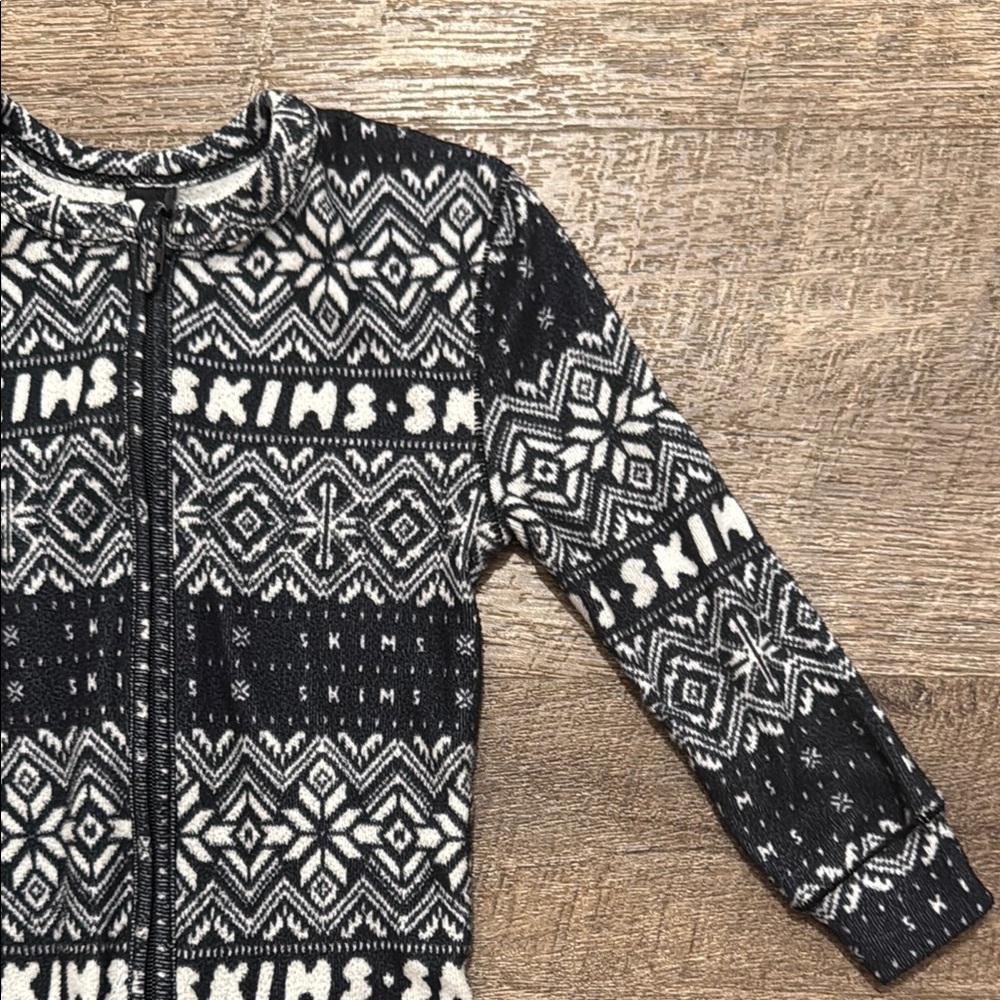 SKIMS Logo Plush Pointelle Footless Romper in Black Fair Isle Print - Picture 4 of 12